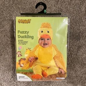 Spirit Halloween costume, Fuzzy duckling, size 12-18 months.